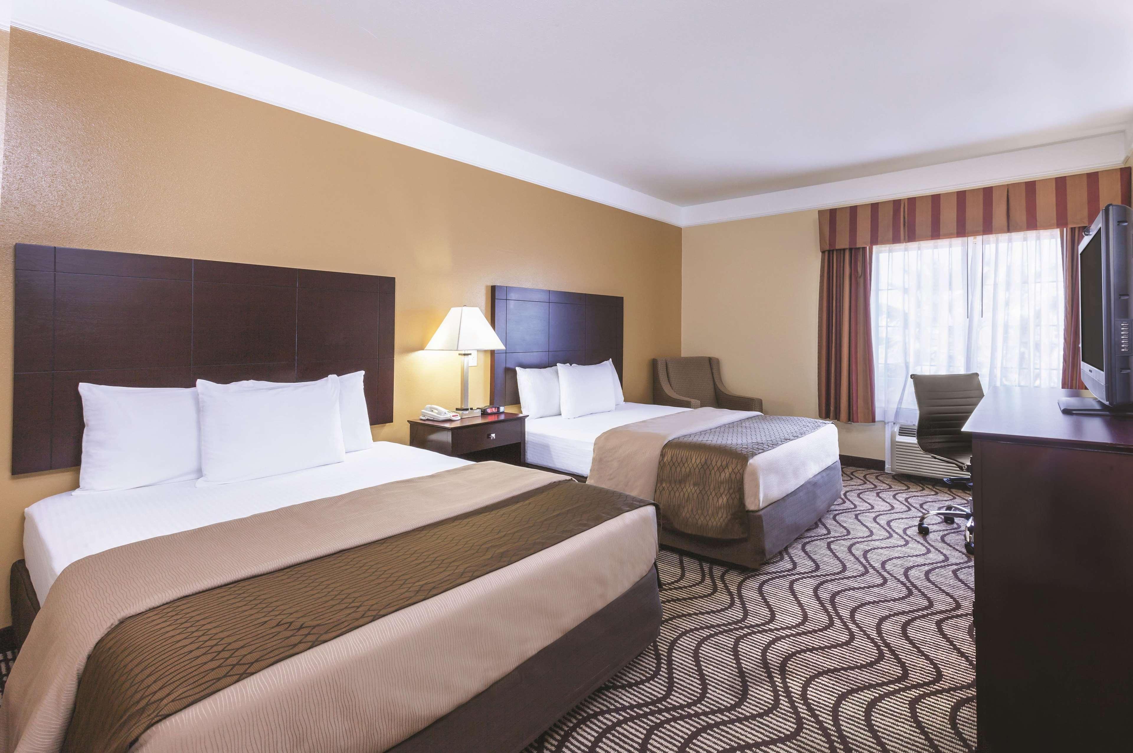 Hotel La Quinta By Wyndham Angleton Zewnętrze zdjęcie