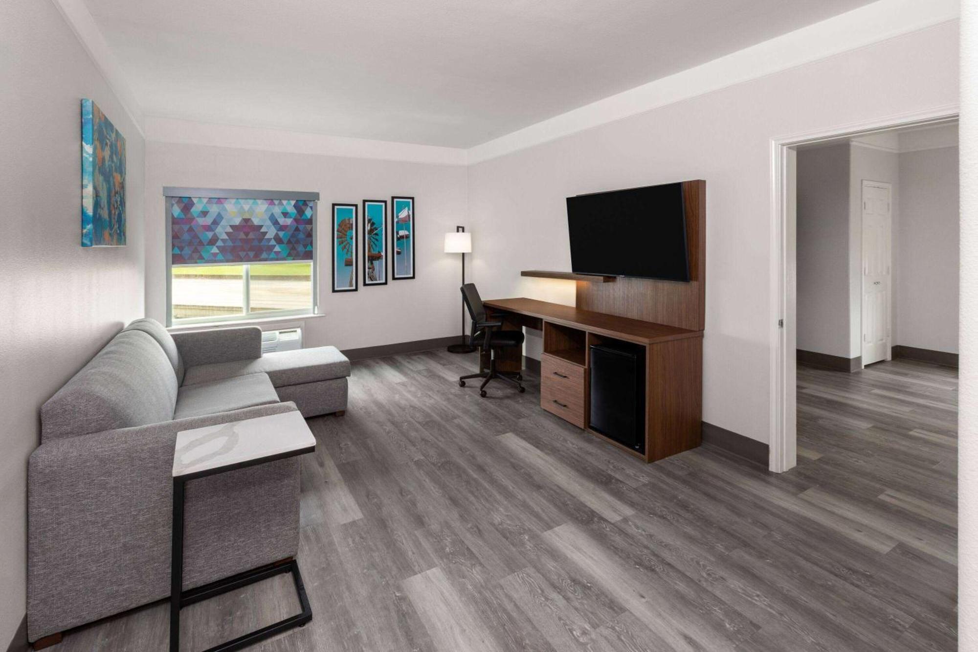 Hotel La Quinta By Wyndham Angleton Zewnętrze zdjęcie